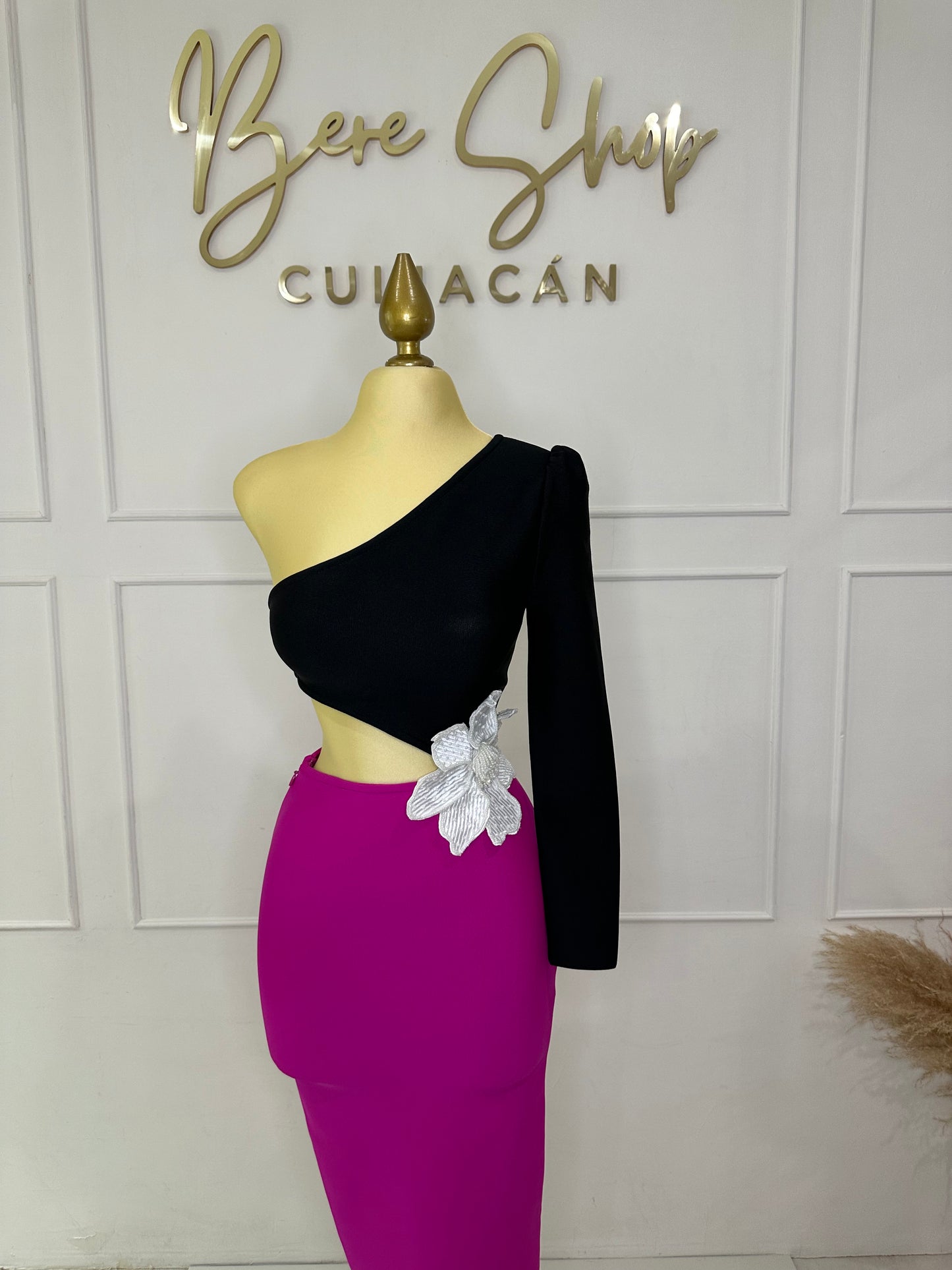 Vestido. Bandage rosa/negro
